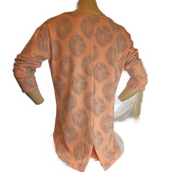 St John’s Bay Peach Paisley Oversized Sweatshirt Top Size PM NWOT - Picture 3 of 6